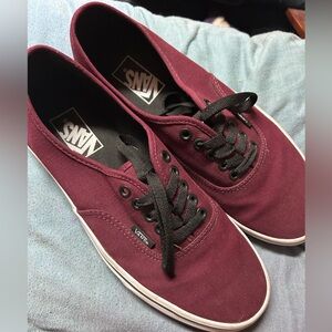Vans Authentic Shoe Burgundy with Black Laces Men’s 8/Women’s 9.5